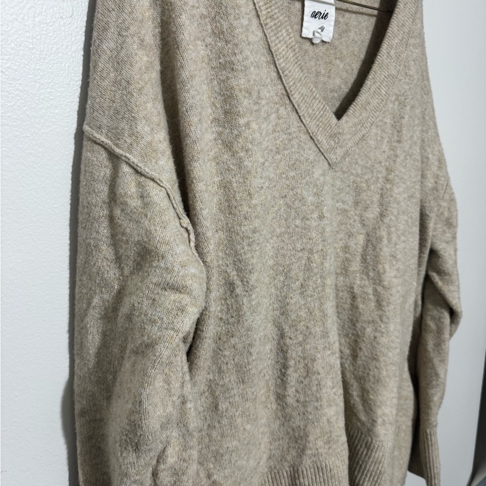 Aerie Unreal V Neck Sweater Womens Size Large Beige Oversized Long Sleeve - Picture 4 of 11